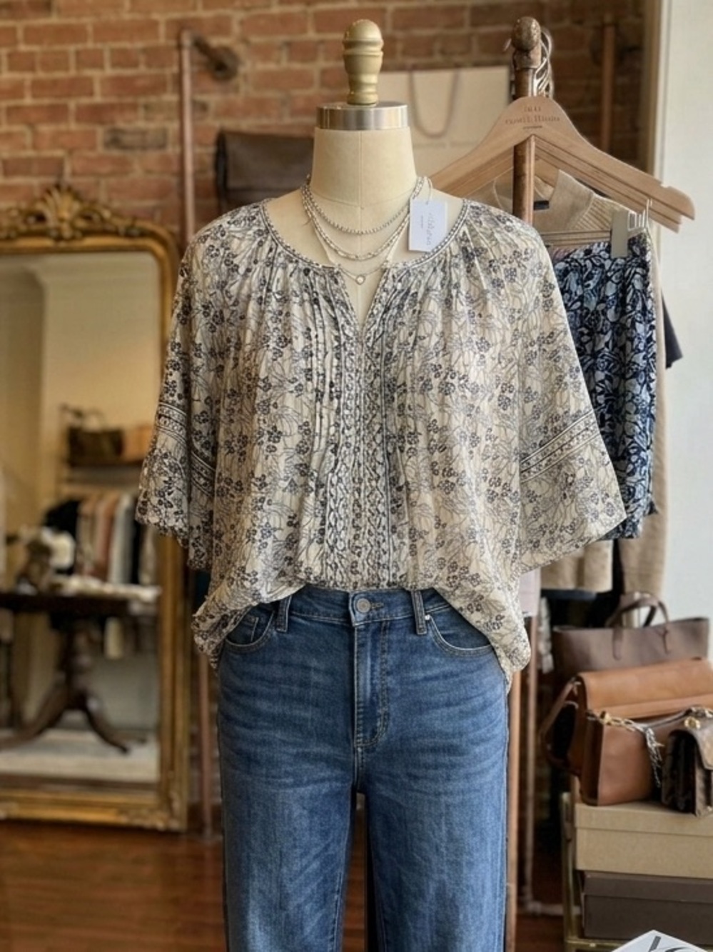 Max Studio Boho Floral Flutter Sleeve Blouse Top Black Cream Size 1X